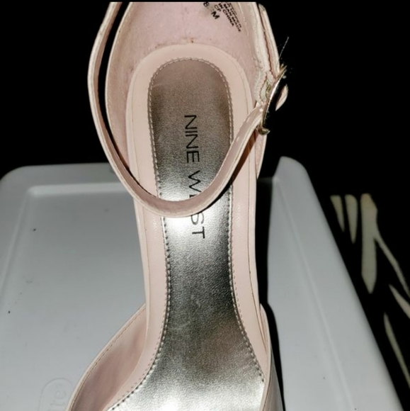 Pale Pink Leather Pumps w/ Cuffed Ankle Strap - Picture 4 of 4
